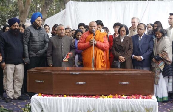 बहाई समाधि स्थल में राजकीय सम्मान से हुआ  डा. जगदीश गाँधी का अन्तिम संस्कार